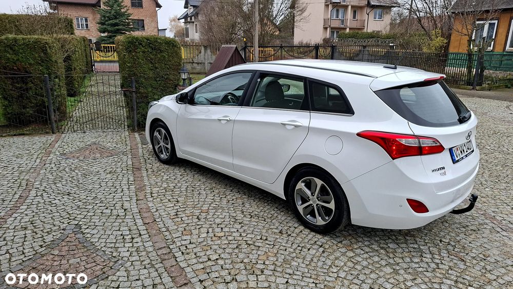 Hyundai i30 1.4 BlueDrive Comfort - 11