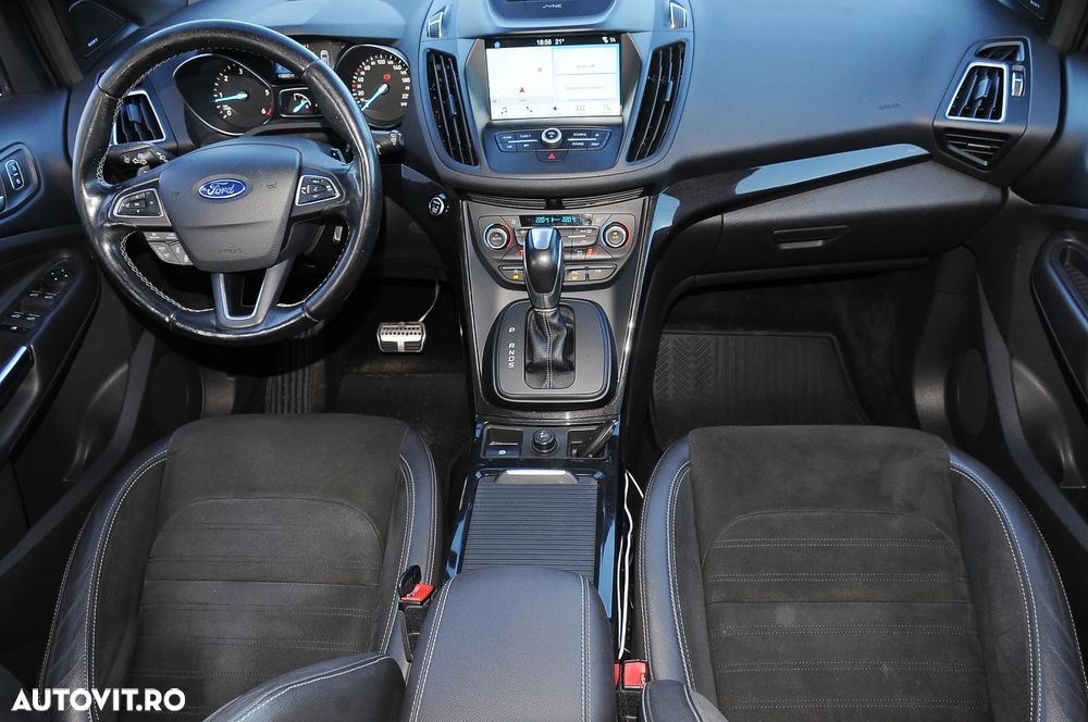 Ford Kuga 2.0 TDCi 4WD Powershift ST-Line - 27