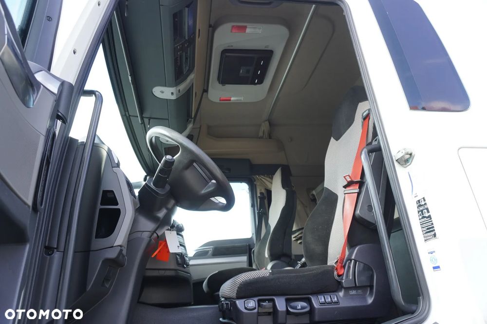 MAN TGS 35.420 8x2 / Rama 6,4 m / 3 osie skrętne / 3 szt. - 16