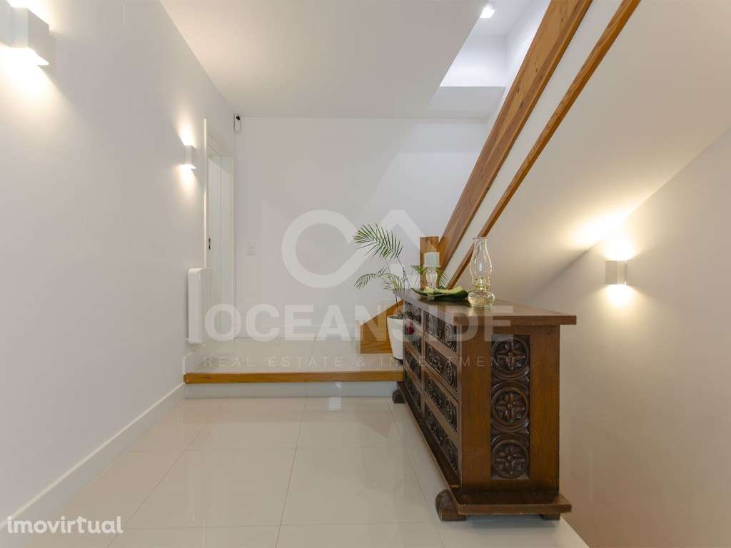 Moradia T6 em São Pedro do Estoril - Grande imagem: 5/53