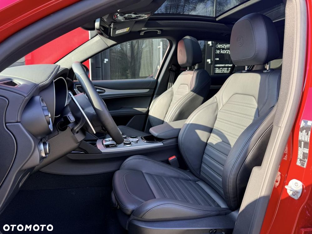 Alfa Romeo Stelvio - 8