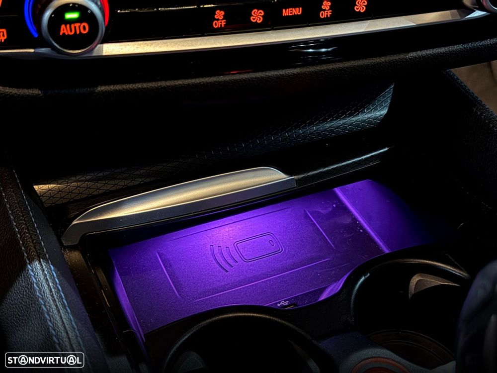 BMW 530 e Pack Desportivo M - 31