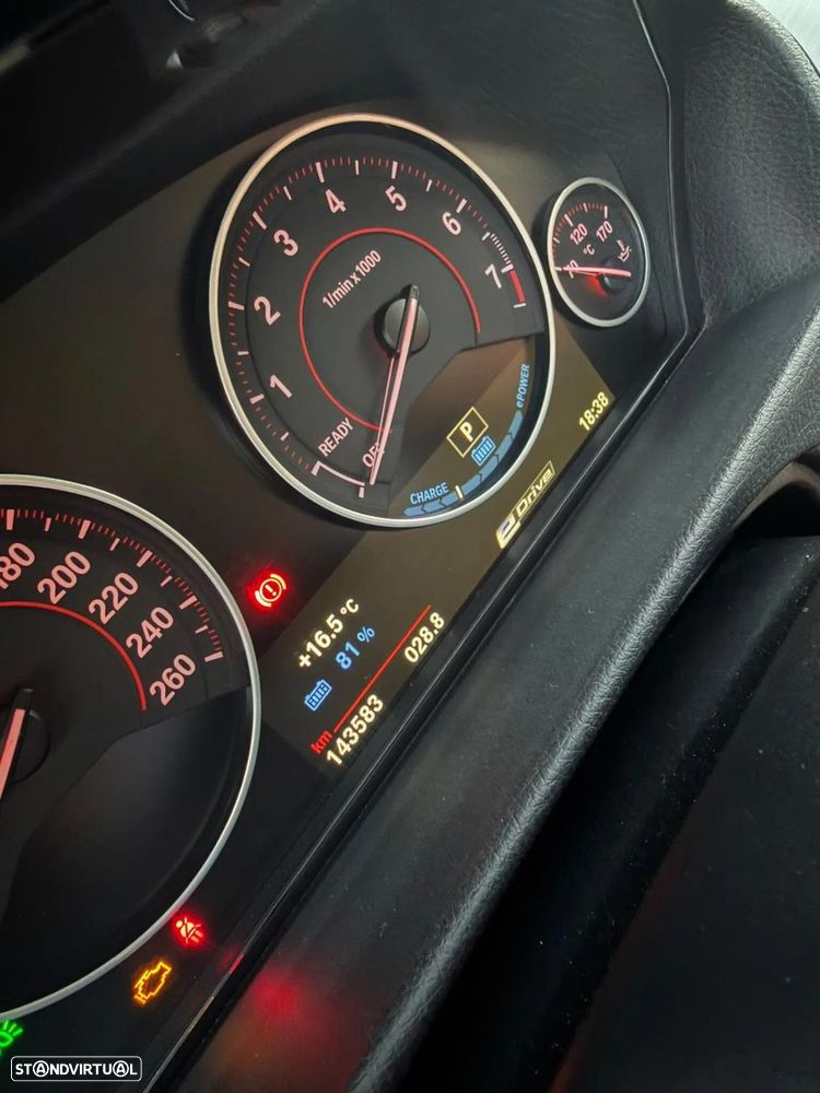BMW 330 e iPerformance M Sport - 18