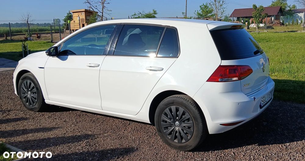 Volkswagen Golf 1.2 TSI Trendline DSG - 2