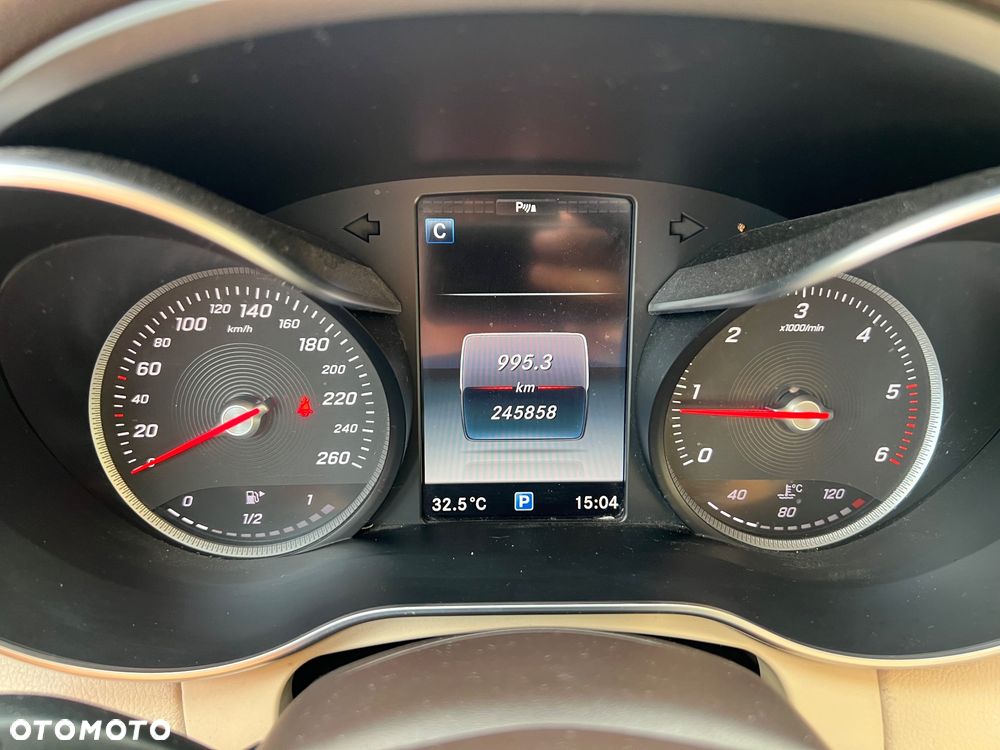 Mercedes-Benz Klasa C 220 CDI BlueEff Edition Elegance - 27