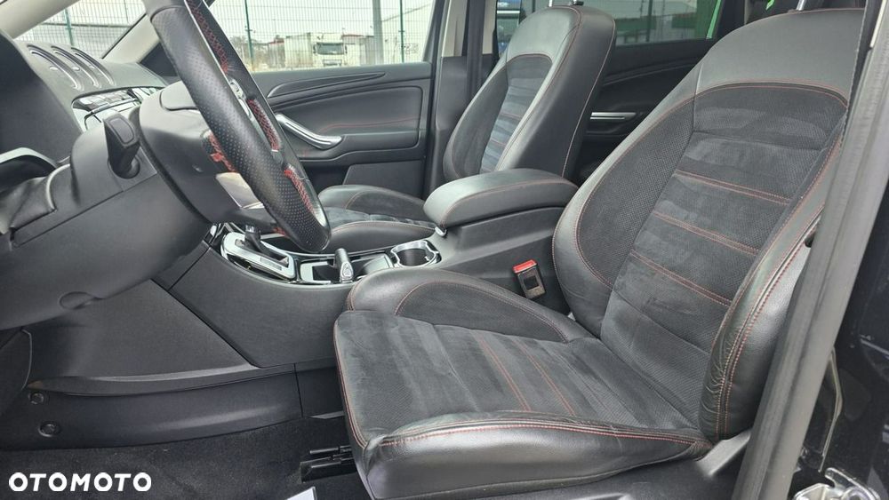Ford S-Max - 21