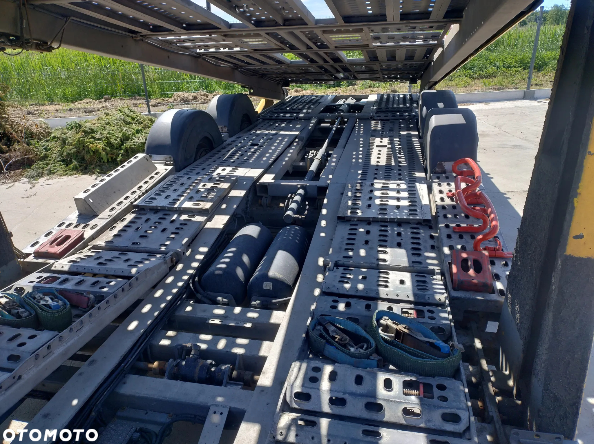 Mercedes-Benz Actros - 3