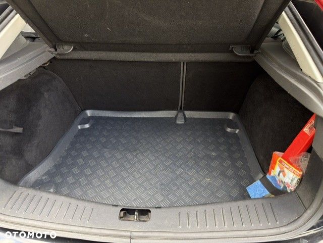 Ford Focus 1.8 Style - 16
