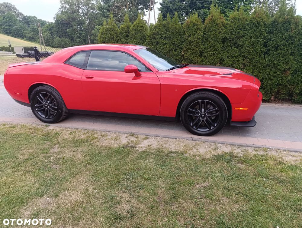 Dodge Challenger - 14