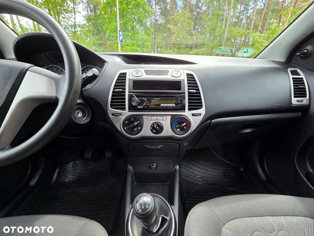 Hyundai i20 1.2 UEFA EURO 2012 Edition - 22