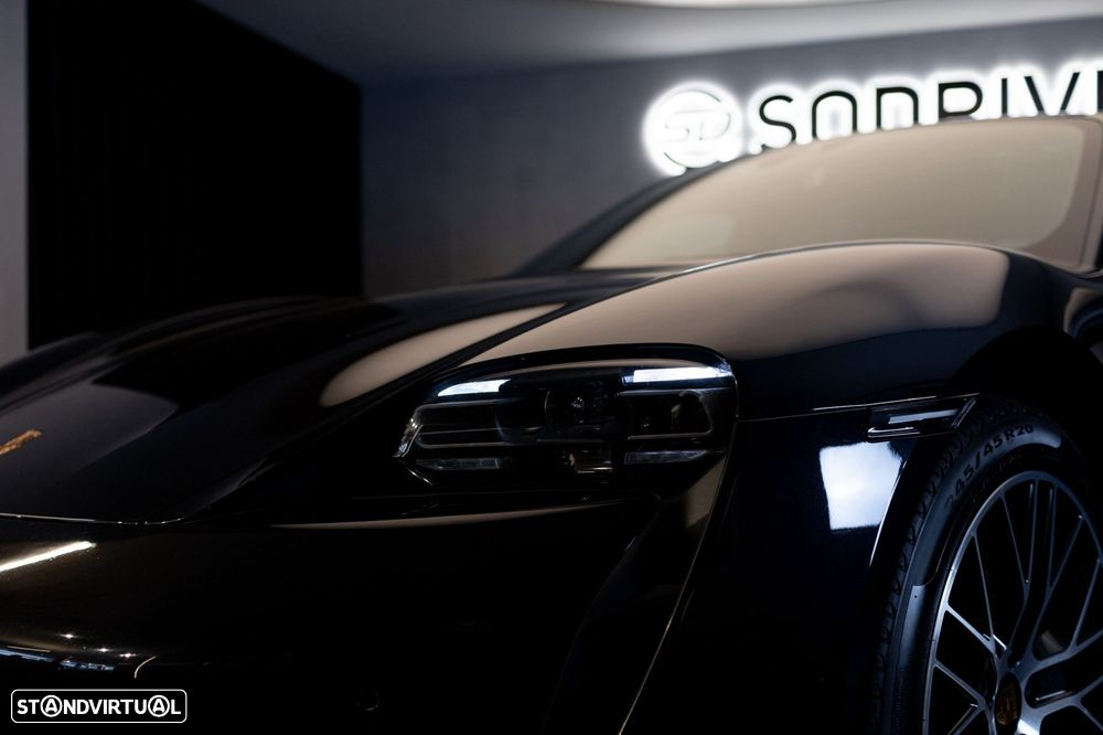 Porsche Taycan 4S Bateria Performance Plus - 18