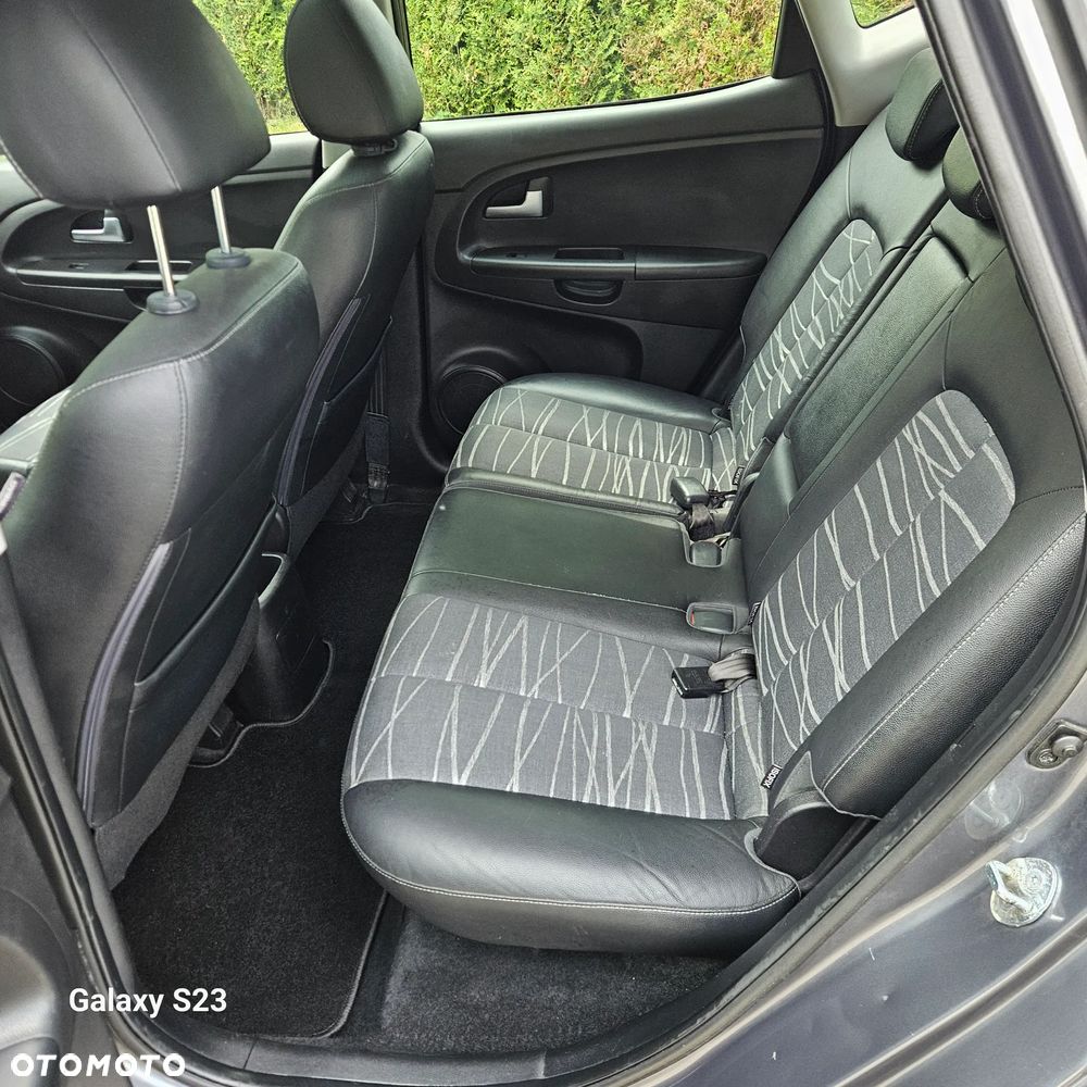 Kia Venga 1.6 CVVT Dream-Team Edition - 21