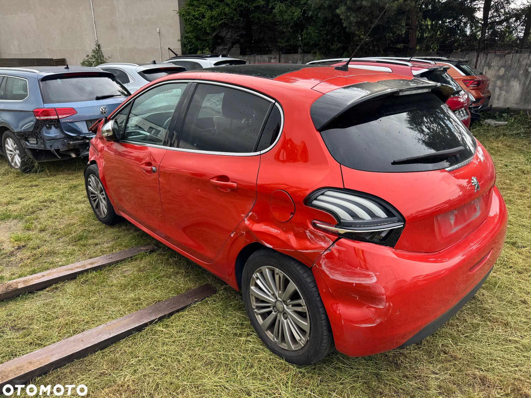 Peugeot 208 1.6 BlueHDi Allure S&S - 8
