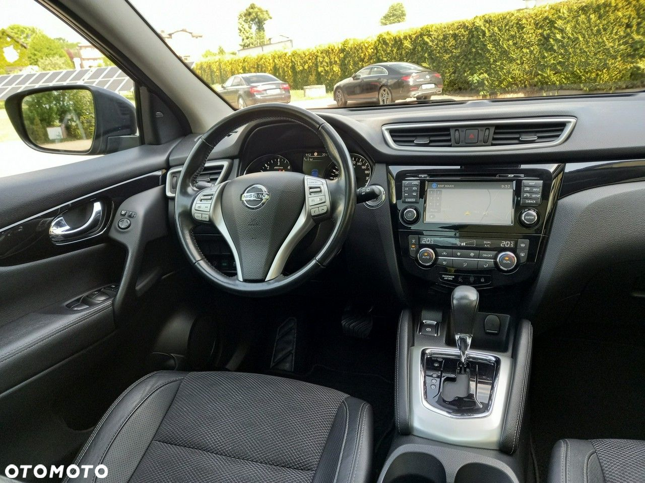 Nissan Qashqai 1.6 dCi Xtronic TEKNA+ - 28