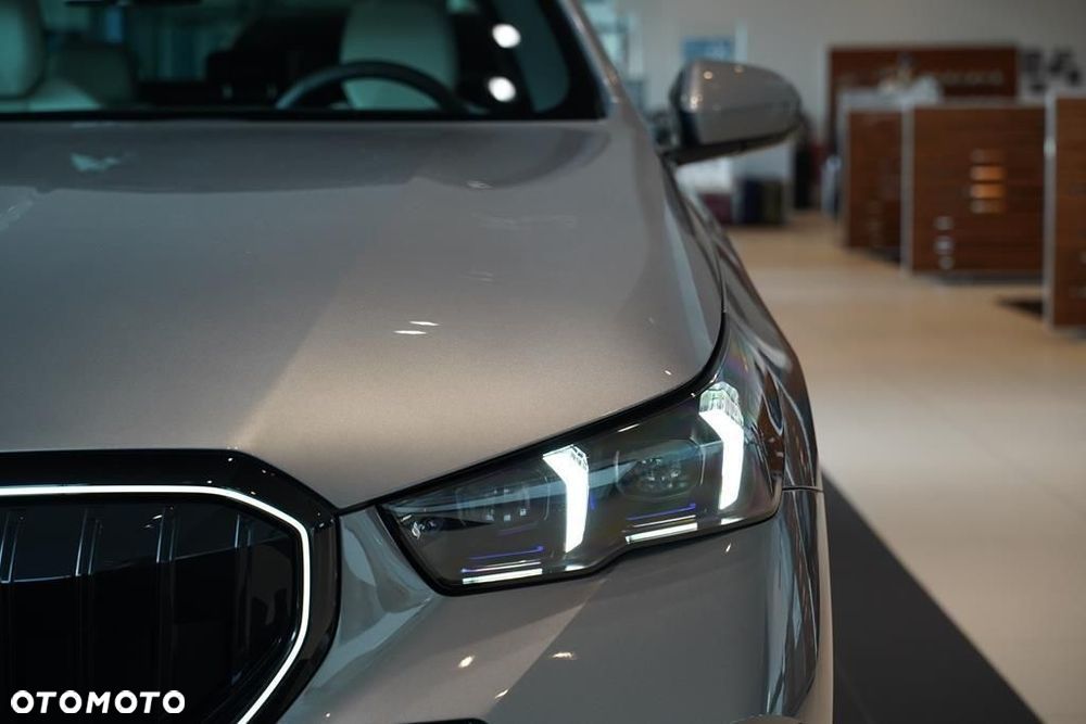 BMW Seria 5 520d xDrive mHEV M Sport - 18
