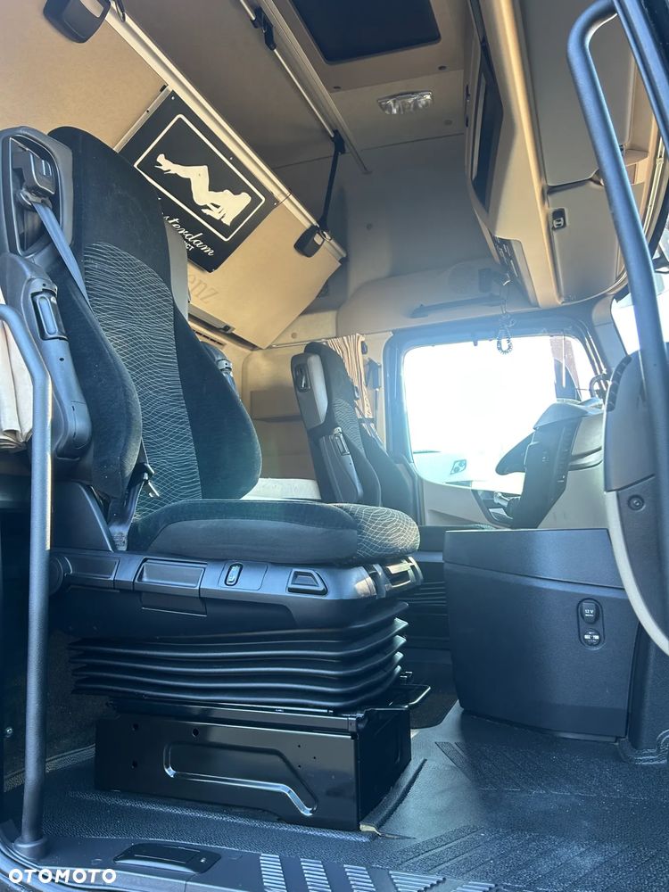 Mercedes-Benz ACTROS 1848 GIGASPACE + SCHMITZ 2017 ZESTAW CAŁY CZARNY / RETARDER / NOWY TACHOGRAF / KSENONY / FULL SPOJLERY / 2 ZBIORNIKI PALIWOWE / SCHMITZ JOLODA / ZAMKNIĘCIE CELNE - 20