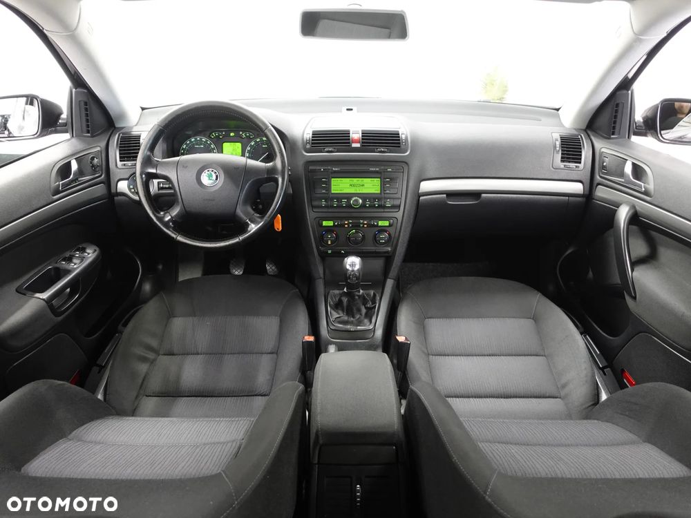Skoda Octavia 1.8 T FSI Elegance - 27