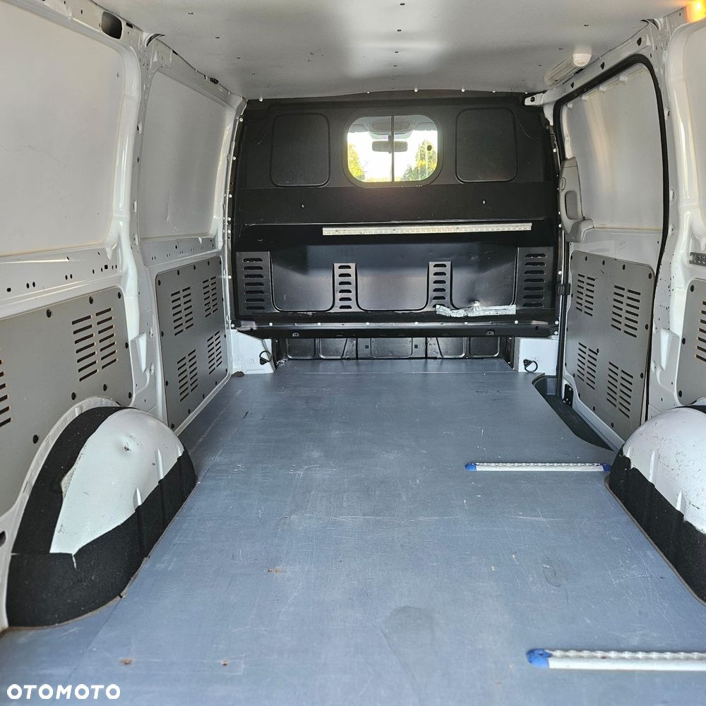Mercedes-Benz Vito - 10