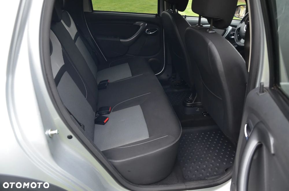 Dacia Duster 1.6 SCe Urban Explorer S&S - 26