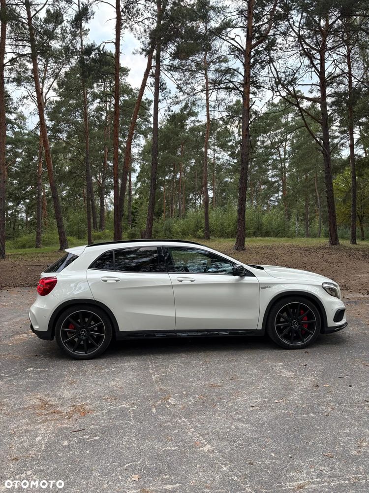 Mercedes-Benz GLA AMG 45 4-Matic - 15