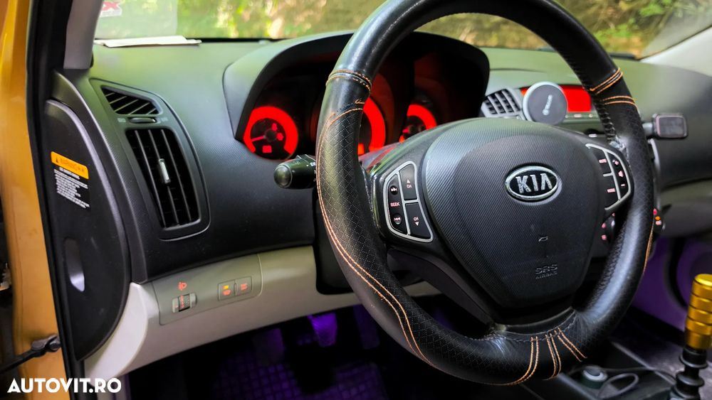 Kia Ceed - 4