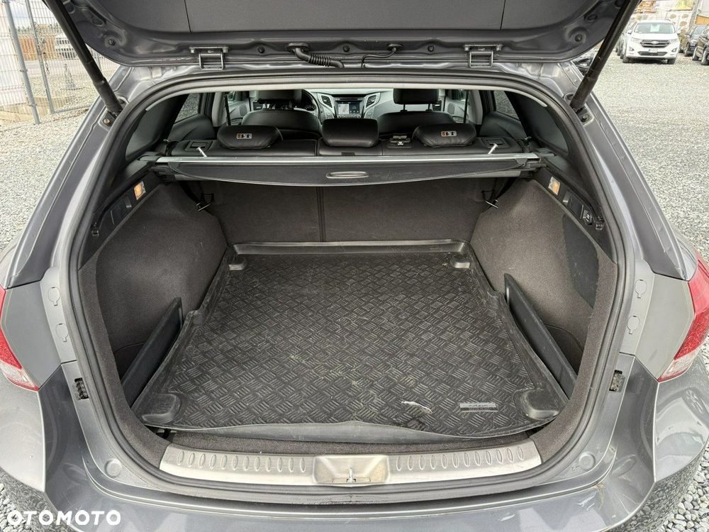 Hyundai i40 Kombi 1.7 CRDi Premium - 35