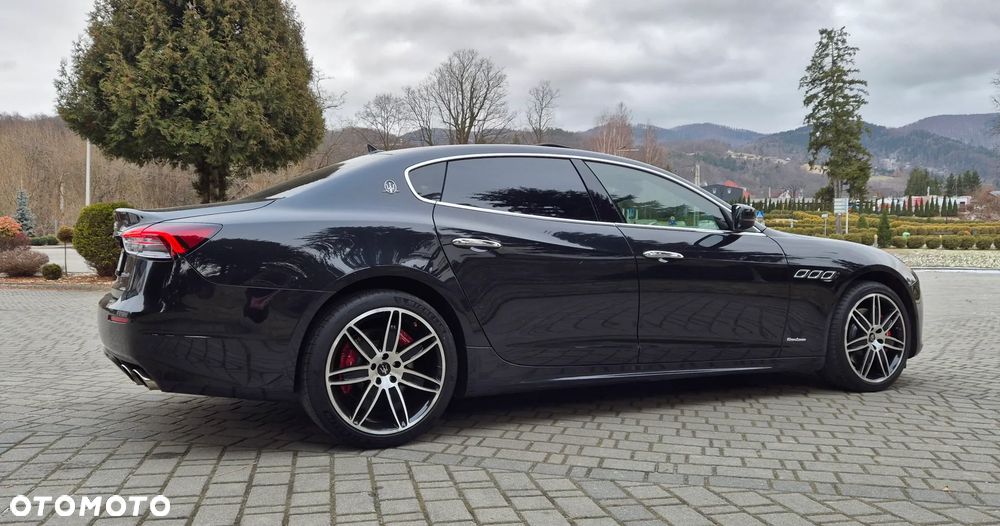 Maserati Quattroporte - 8