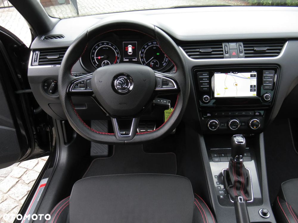 Skoda Octavia 2.0 TDI DSG RS - 5