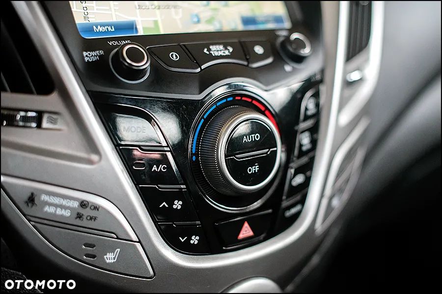 Hyundai Veloster - 25