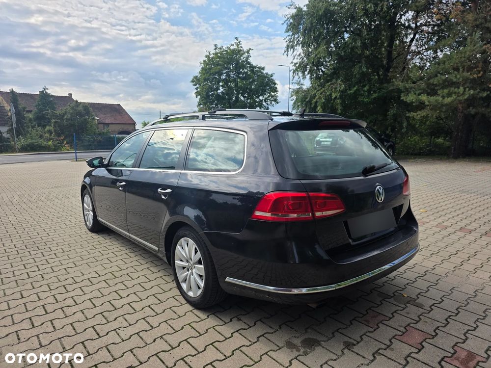 Volkswagen Passat 1.6 TDI Comfortline - 9