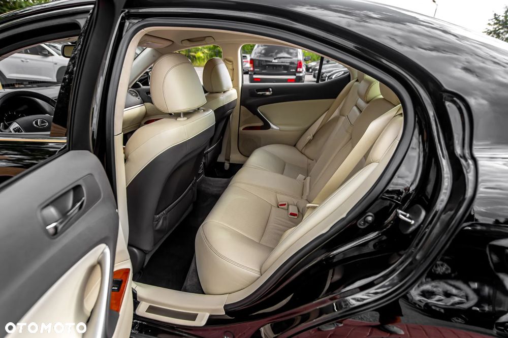 Lexus IS 250 Executive Line - 19