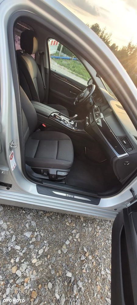BMW Seria 5 520d Touring - 10