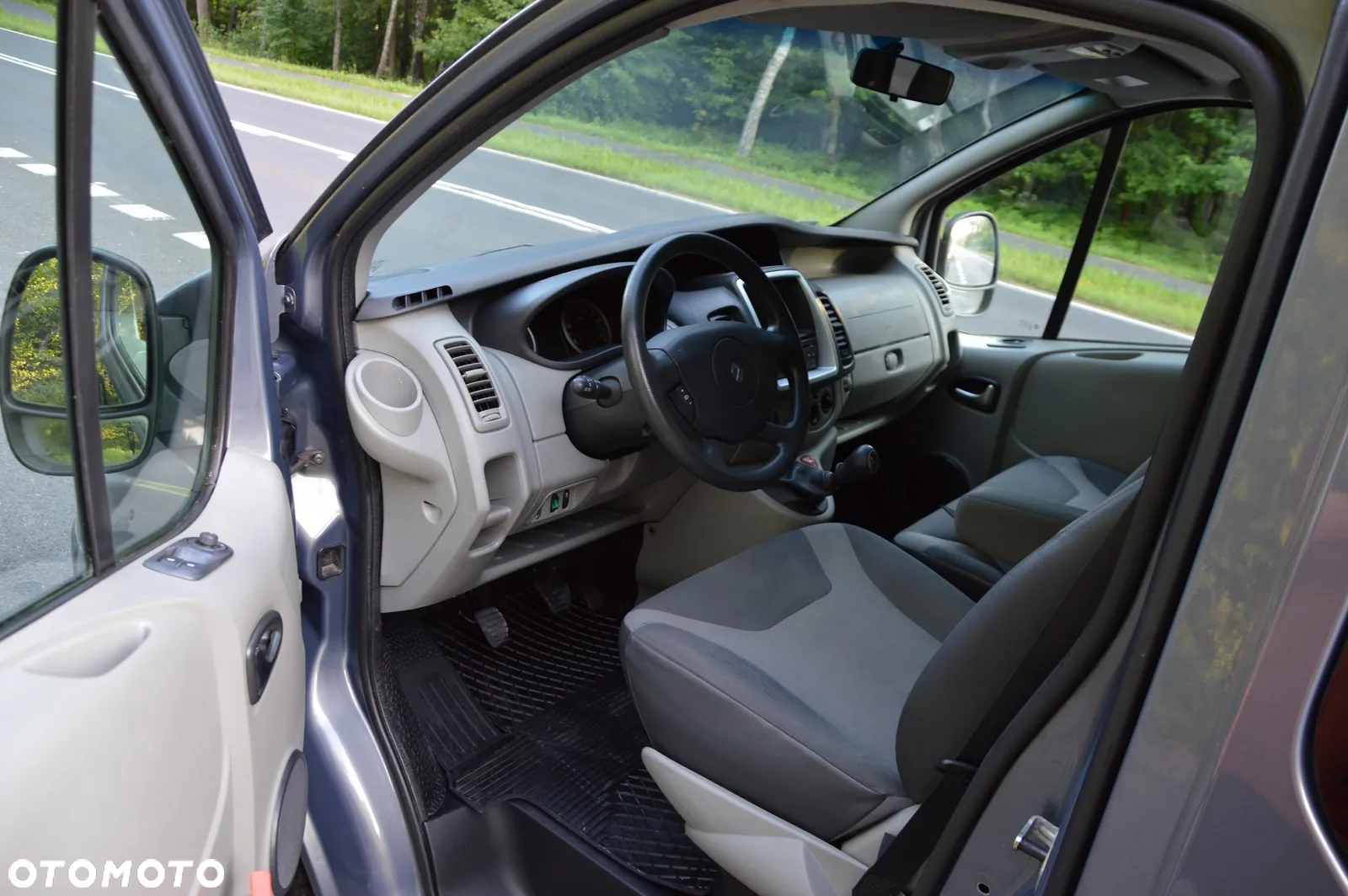 Renault Trafic 2.0 dCi 115 Passenger FAP L2H1 Expression - 14