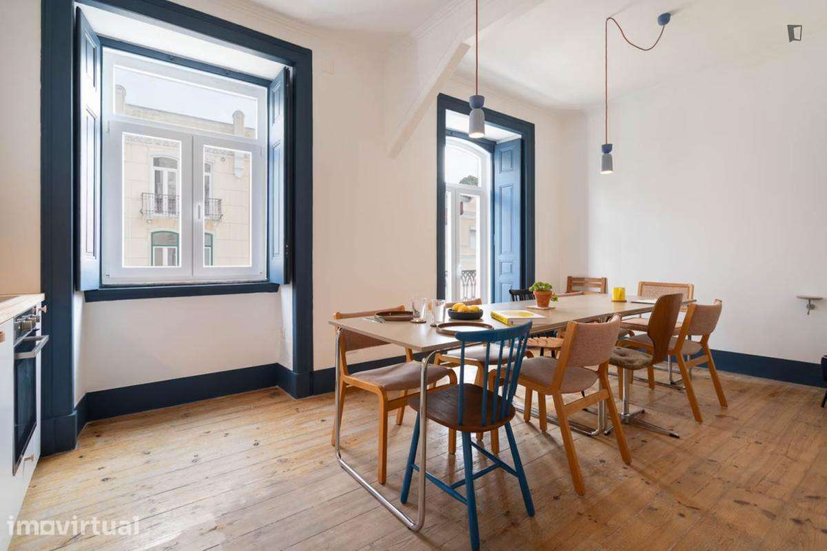 Quarto - localizado em Anjos Lisbon - Grande imagem: 4/12