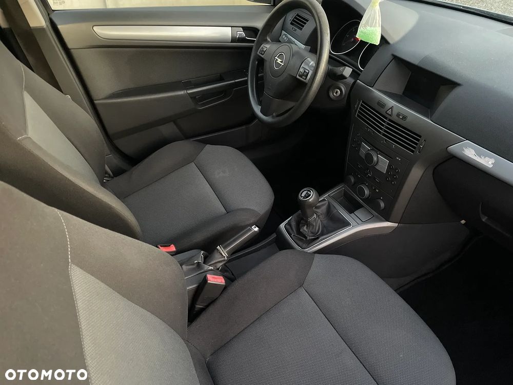 Opel Astra 1.3 CDTI - 10