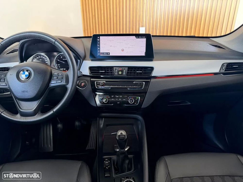 BMW X1 16 d sDrive Line xLine - 39