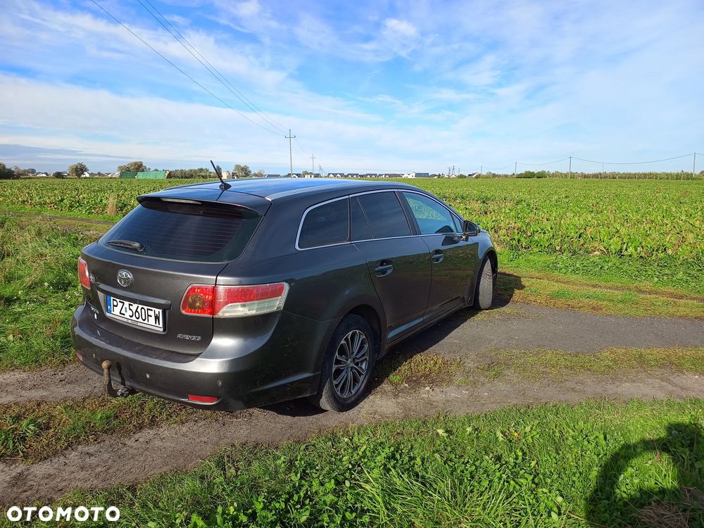 Toyota Avensis - 5