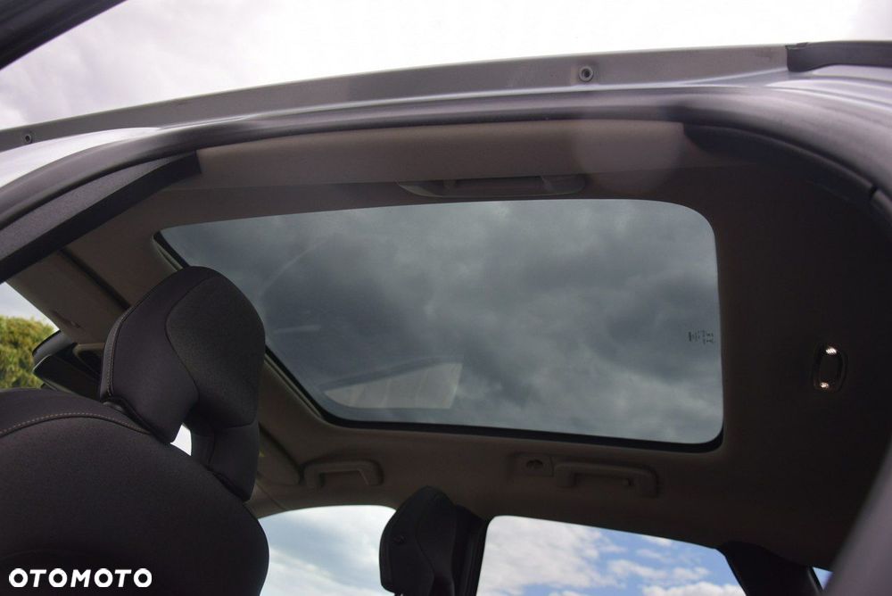 Volvo V40 Cross Country D2 Momentum - 28