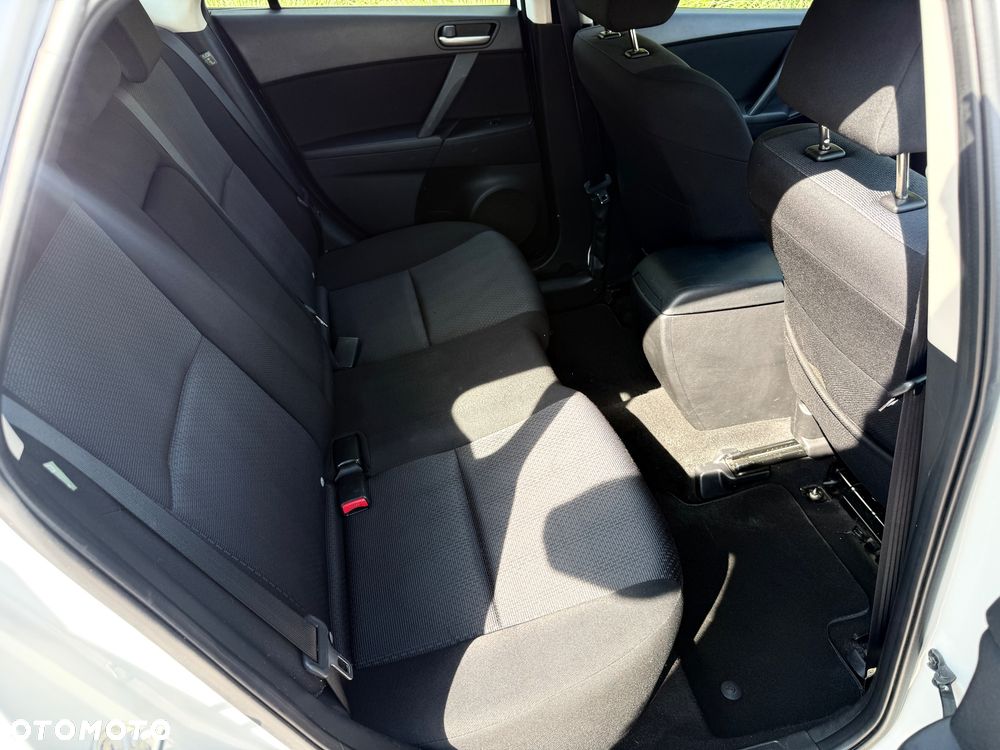 Mazda 3 1.6 Exclusive + - 21