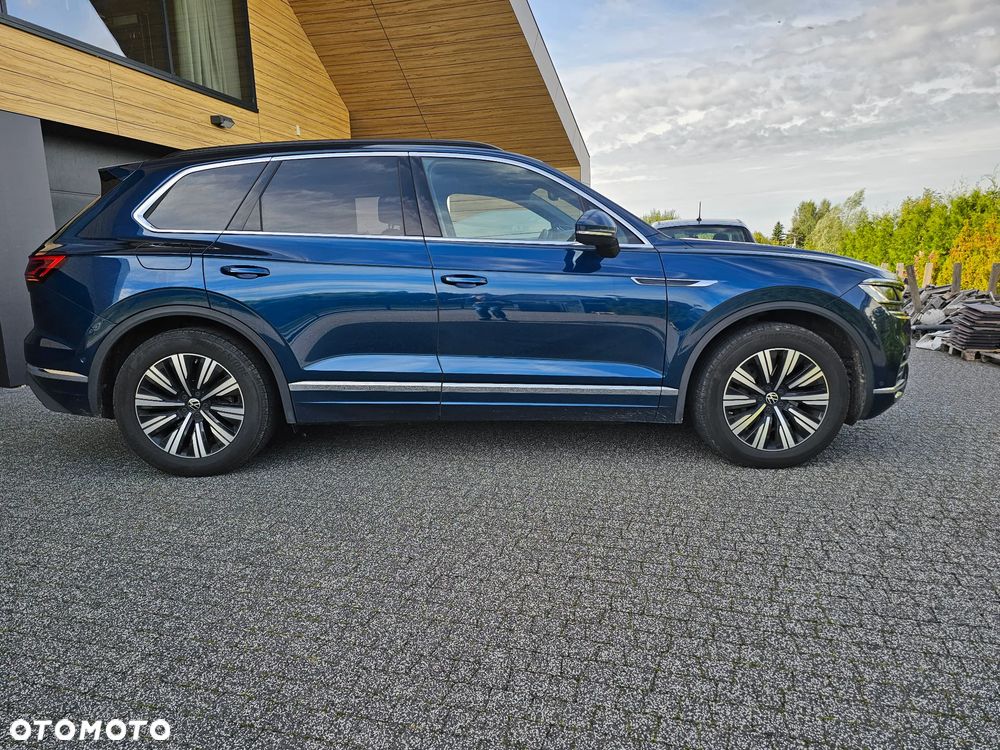 Volkswagen Touareg - 2