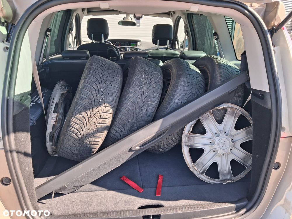 Renault Grand Scenic ENERGY TCe 130 BOSE EDITION - 18