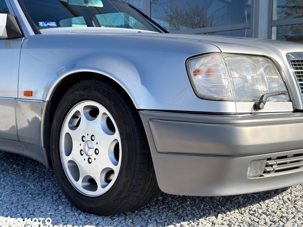 Mercedes-Benz Klasa E 500 - 12