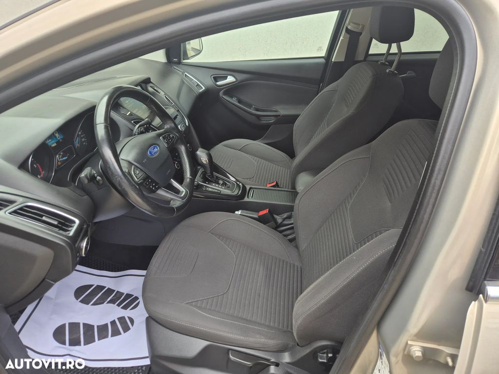Ford Focus 2.0 TDCI Powershift Titanium - 15