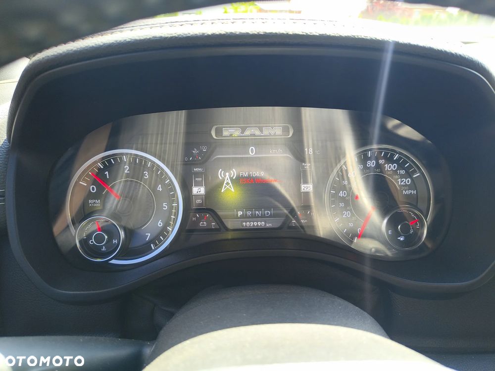 Dodge RAM 5.7 4x4 - 8