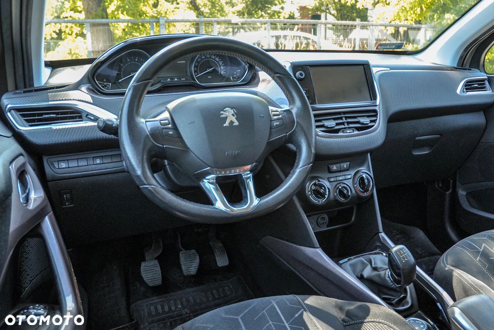 Peugeot 2008 - 9