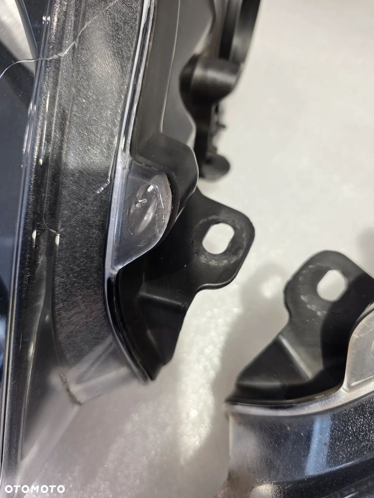 FORD FOCUS MK3 10- KOMPLET LAMP LEWA + PRAWA LAMPA PRZEDNIA PRZÓD CIEMNA ST / TITANIUM , NR BM51-132029-CH / BM51-13W030-CH , NR AUKCJI LPP264 - 4