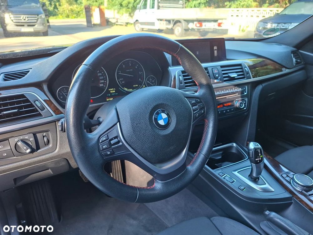 BMW Seria 3 318d Sport Line - 14