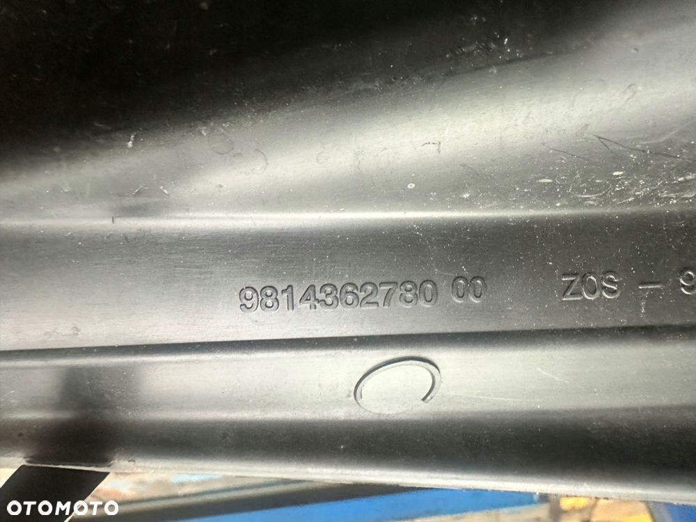 kratka ramka zderzaka halogenu prawa citroen c4 picasso ii 2 9814362780 - 6