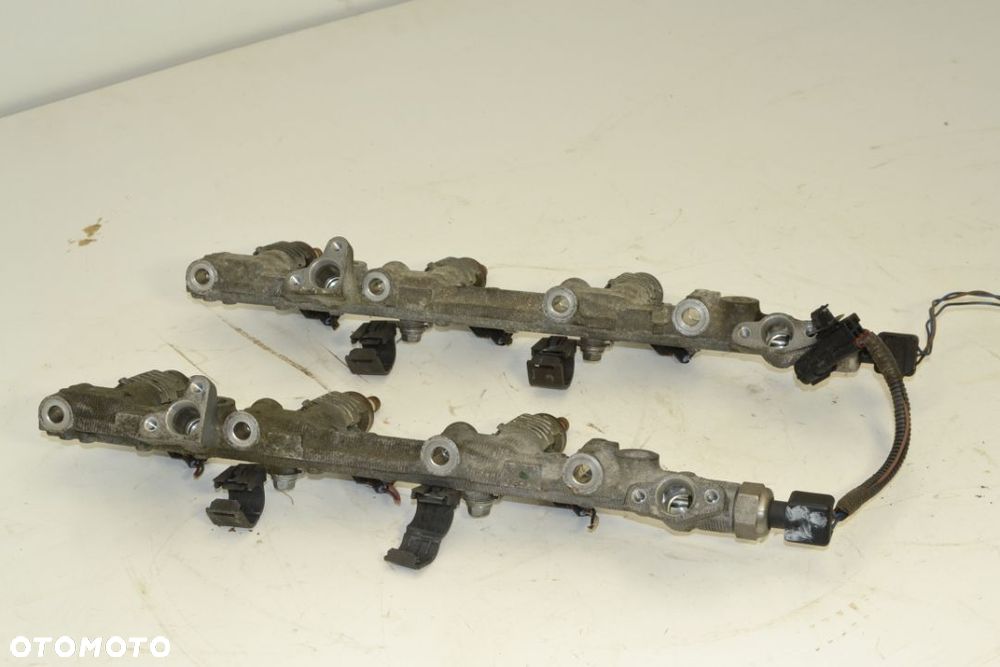 Listwa wtryskowa Lexus IS 250 - 1