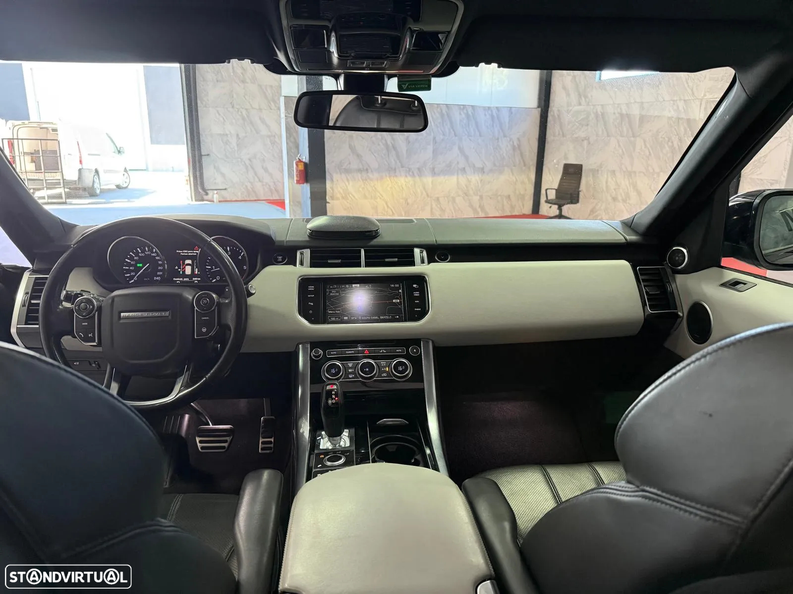 Land Rover Range Rover Sport SDV6 Autobiography Dynamic - 11
